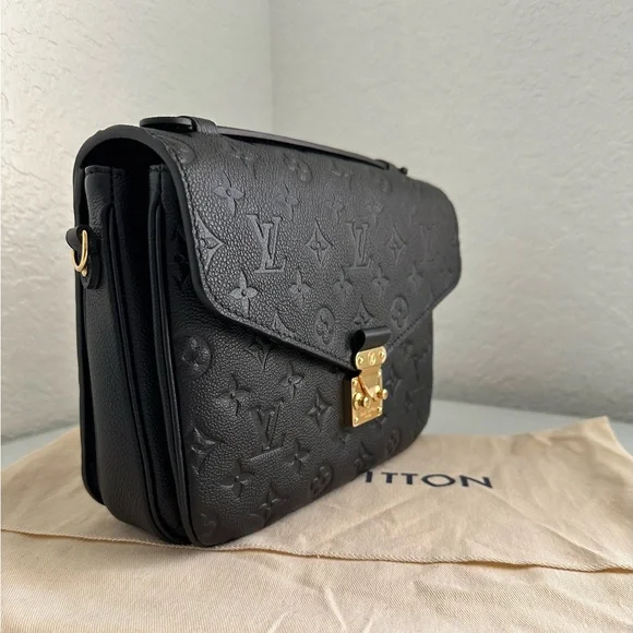 Louis Vuitton Métis Shoulder Bag - Picture 9 of 10